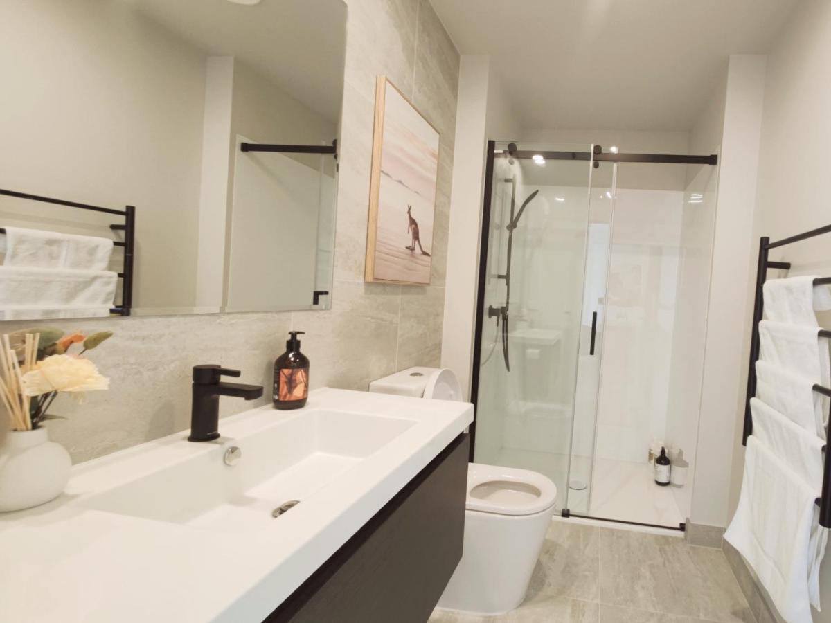 Luxurious 2 Bedroom Apartment Free Secure Parking Auckland Exterior photo